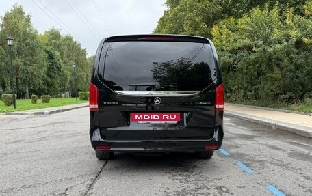 Mercedes-Benz V-Класс, 2022 год, 8 250 000 рублей, 4 фотография