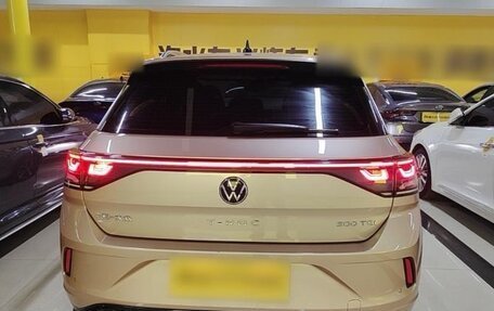 Volkswagen T-Roc I, 2022 год, 2 000 000 рублей, 5 фотография