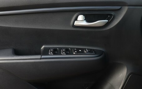 KIA Rio IV, 2017 год, 1 378 000 рублей, 9 фотография