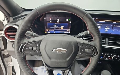 Chevrolet Trax, 2023 год, 1 860 000 рублей, 6 фотография
