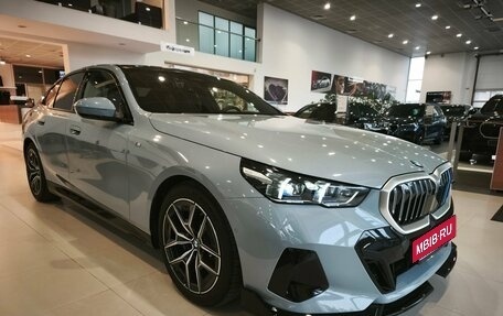 BMW 5 серия, 2025 год, 7 300 000 рублей, 6 фотография
