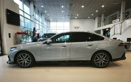 BMW 5 серия, 2025 год, 7 300 000 рублей, 10 фотография
