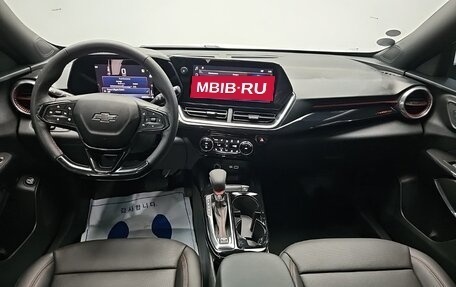 Chevrolet Trax, 2023 год, 1 860 000 рублей, 8 фотография