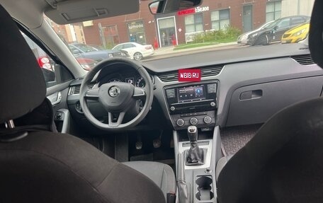 Skoda Octavia, 2018 год, 1 690 000 рублей, 7 фотография