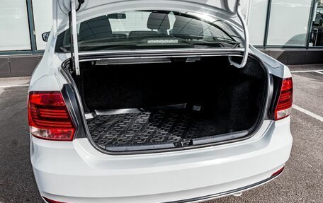 Volkswagen Polo VI (EU Market), 2017 год, 900 000 рублей, 21 фотография