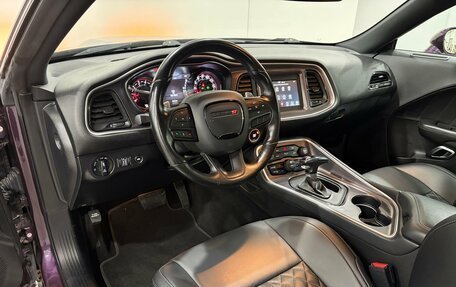Dodge Challenger III рестайлинг 2, 2020 год, 2 990 000 рублей, 8 фотография