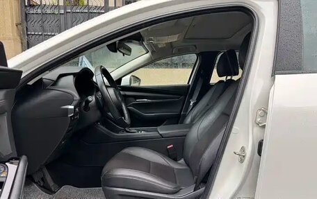 Mazda 3, 2024 год, 2 060 000 рублей, 9 фотография