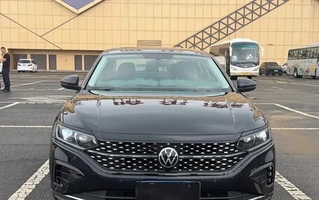 Volkswagen Passat B8 рестайлинг, 2021 год, 2 065 000 рублей, 2 фотография