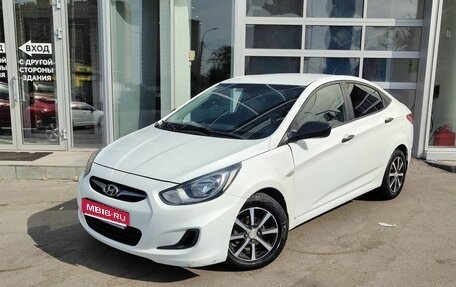 Hyundai Solaris II рестайлинг, 2014 год, 798 000 рублей, 1 фотография