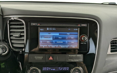 Mitsubishi Outlander III рестайлинг 3, 2014 год, 2 400 000 рублей, 15 фотография