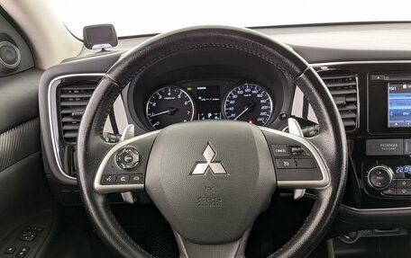 Mitsubishi Outlander III рестайлинг 3, 2014 год, 2 400 000 рублей, 22 фотография