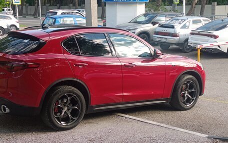 Alfa Romeo Stelvio, 2018 год, 2 570 000 рублей, 3 фотография