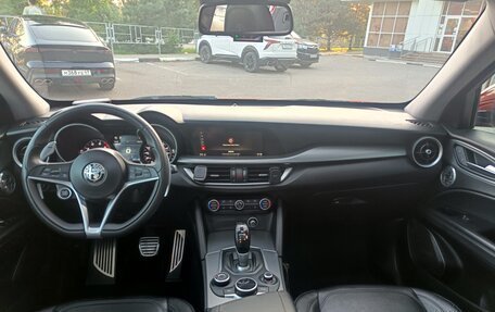 Alfa Romeo Stelvio, 2018 год, 2 570 000 рублей, 12 фотография