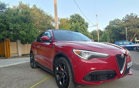 Alfa Romeo Stelvio, 2018 год, 2 570 000 рублей, 6 фотография