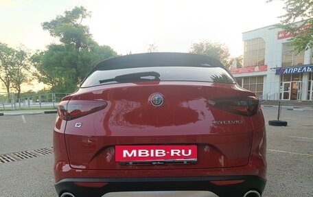Alfa Romeo Stelvio, 2018 год, 2 570 000 рублей, 9 фотография