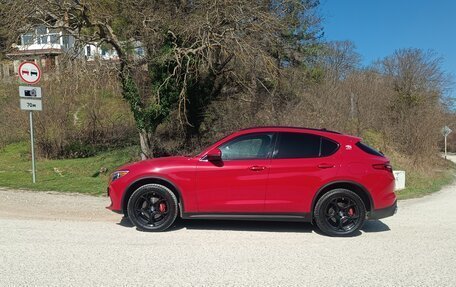 Alfa Romeo Stelvio, 2018 год, 2 570 000 рублей, 17 фотография