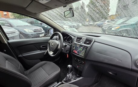 Renault Logan II, 2017 год, 899 000 рублей, 6 фотография