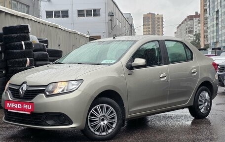 Renault Logan II, 2017 год, 899 000 рублей, 2 фотография