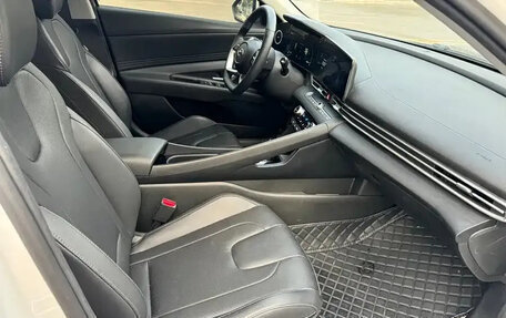 Hyundai Elantra, 2023 год, 1 390 000 рублей, 12 фотография