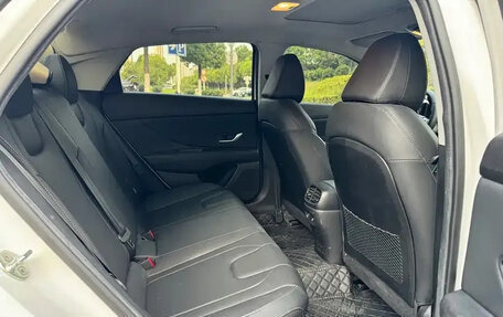 Hyundai Elantra, 2023 год, 1 390 000 рублей, 11 фотография