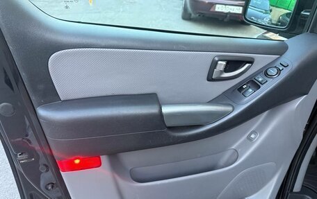 Hyundai Grand Starex Grand Starex I рестайлинг 2, 2013 год, 1 800 000 рублей, 14 фотография