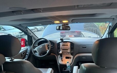 Hyundai Grand Starex Grand Starex I рестайлинг 2, 2013 год, 1 800 000 рублей, 15 фотография