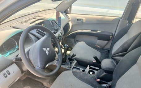 Mitsubishi L200 IV рестайлинг, 2011 год, 569 000 рублей, 8 фотография