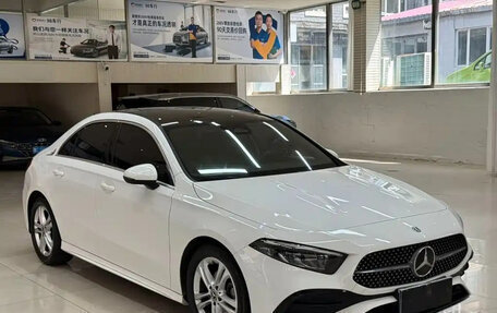 Mercedes-Benz A-Класс, 2022 год, 2 150 000 рублей, 3 фотография