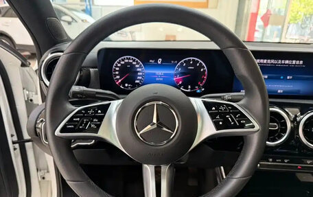 Mercedes-Benz A-Класс, 2022 год, 2 150 000 рублей, 9 фотография