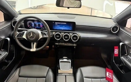 Mercedes-Benz A-Класс, 2022 год, 2 150 000 рублей, 14 фотография