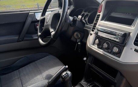 Mitsubishi Pajero III рестайлинг, 2005 год, 850 000 рублей, 22 фотография