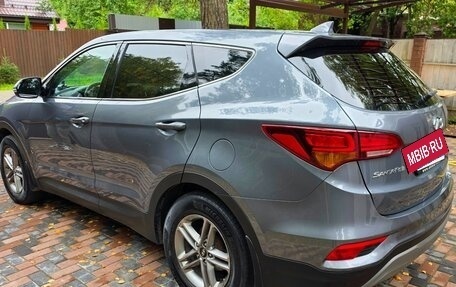 Hyundai Santa Fe III рестайлинг, 2017 год, 2 300 000 рублей, 4 фотография