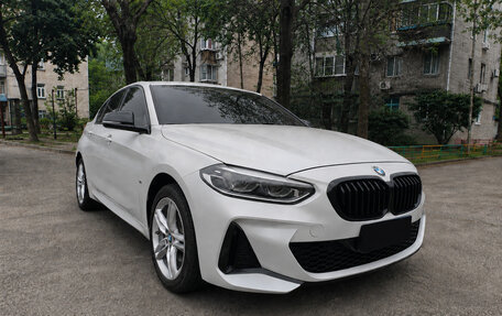 BMW 1 серия, 2021 год, 2 100 000 рублей, 3 фотография