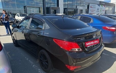 Hyundai Solaris II рестайлинг, 2016 год, 890 000 рублей, 3 фотография