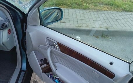 Mercedes-Benz C-Класс, 2001 год, 300 000 рублей, 4 фотография