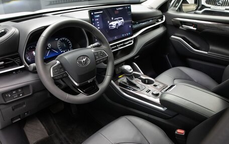 Toyota Highlander, 2026 год, 5 400 000 рублей, 10 фотография