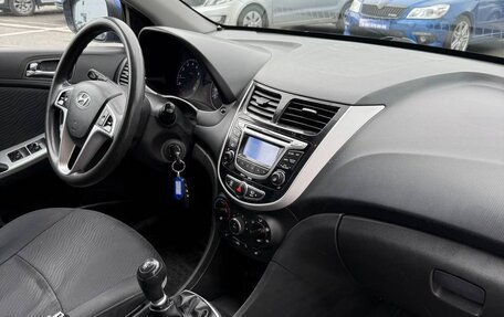 Hyundai Solaris II рестайлинг, 2011 год, 590 000 рублей, 6 фотография