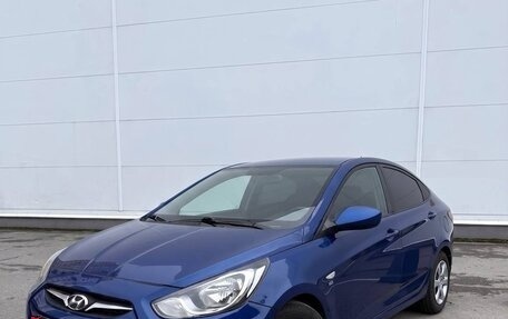 Hyundai Solaris II рестайлинг, 2011 год, 590 000 рублей, 2 фотография