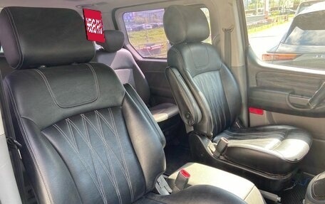 Hyundai Grand Starex Grand Starex I рестайлинг 2, 2010 год, 725 000 рублей, 9 фотография