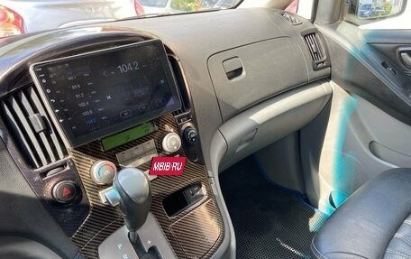Hyundai Grand Starex Grand Starex I рестайлинг 2, 2010 год, 725 000 рублей, 19 фотография