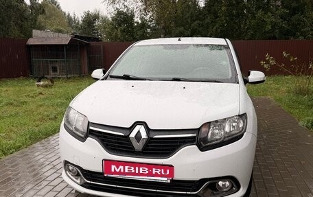 Renault Logan II, 2018 год, 980 000 рублей, 2 фотография