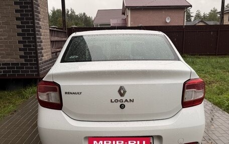 Renault Logan II, 2018 год, 980 000 рублей, 3 фотография
