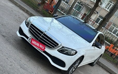Mercedes-Benz E-Класс, 2018 год, 2 020 000 рублей, 1 фотография