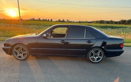 Mercedes-Benz E-Класс, 1999 год, 500 000 рублей, 9 фотография