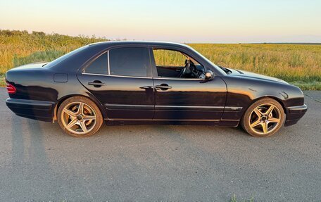 Mercedes-Benz E-Класс, 1999 год, 500 000 рублей, 14 фотография