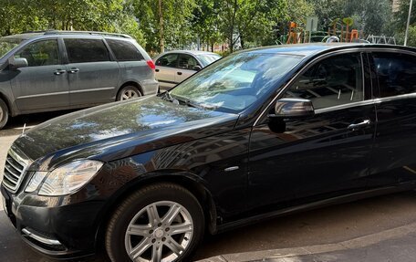 Mercedes-Benz E-Класс, 2012 год, 1 640 000 рублей, 2 фотография