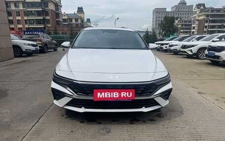 Hyundai Elantra, 2023 год, 1 555 777 рублей, 2 фотография