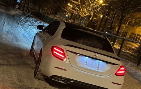 Mercedes-Benz E-Класс, 2018 год, 2 020 000 рублей, 6 фотография