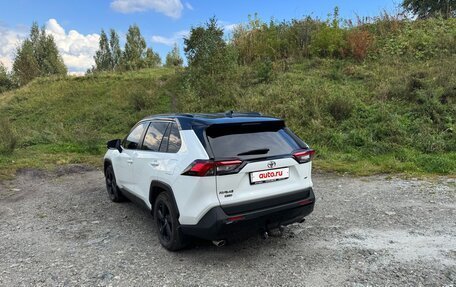 Toyota RAV4, 2020 год, 3 100 000 рублей, 3 фотография