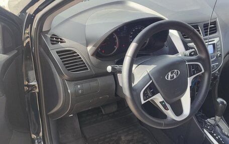 Hyundai Solaris II рестайлинг, 2011 год, 670 000 рублей, 7 фотография